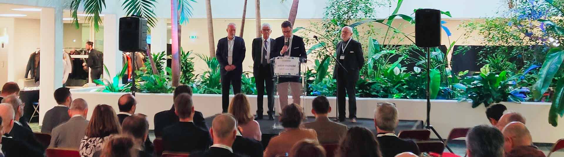 Photo du président Valoseine François Dazelle accompagné de trois de ces vice-présidents à gauche Mark Venus et Serge Caseris et à droite Georges Monnier