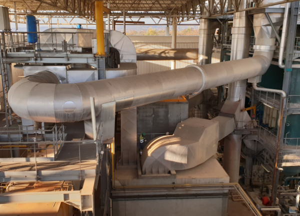 Valorisation énergétique, ici il s'agit des tuyaux pour le traitement des fumées produites par l'incinération des déchets.